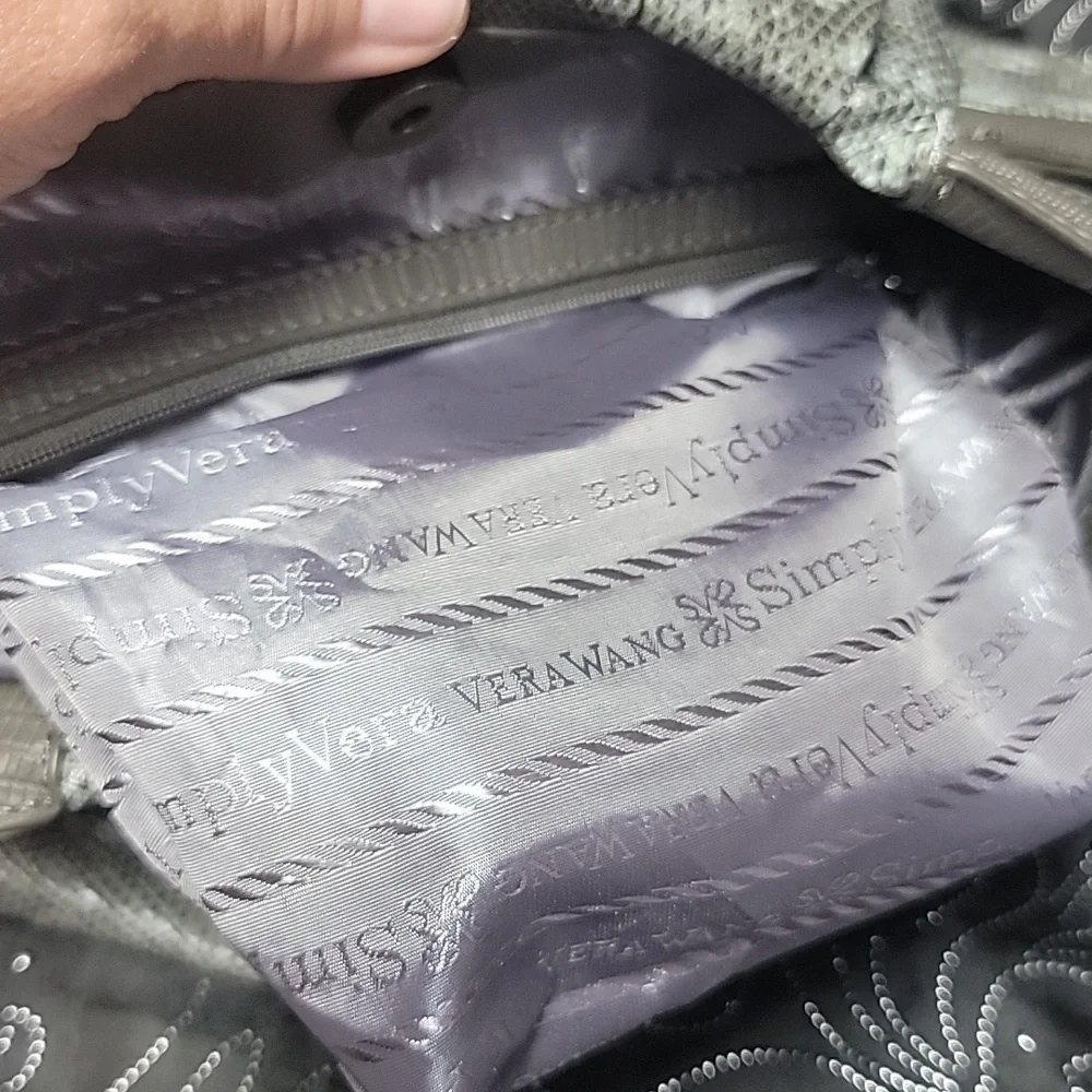 Simply Vera Light mint with grey purse. - Picture 8 of 11